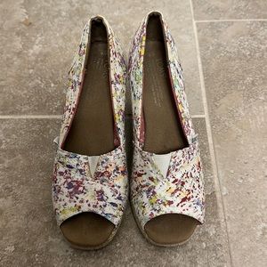 Women’s TOMS wedges